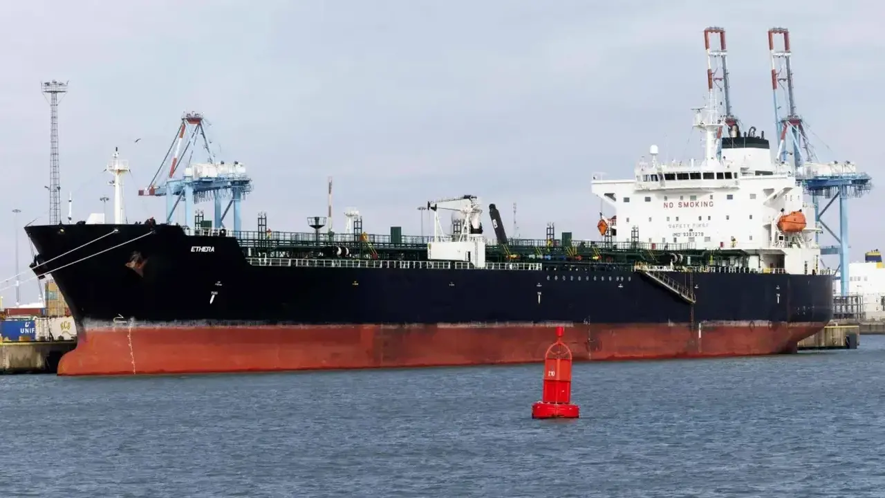 صعود لافت في أسعار خام برنت بنسبة 10% ليتجاوز حاجز 80 دولاراً